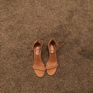 Steve Madden light brown heels